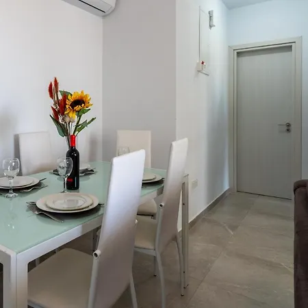 Brightly Lit 1- Br In *